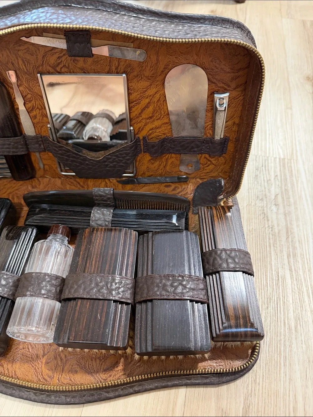 Vintage Bak-Prop Men’s Grooming Travel Kit Faux Leather Toiletry Set Made in US